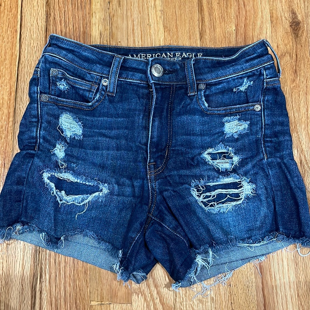 American Eagle Outfitters Next Level Stretch Hi Rise Denim Shorts. Size US 4.